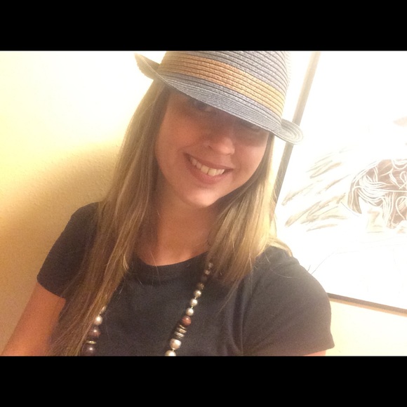 Meet your seller - Picture 1 of 3